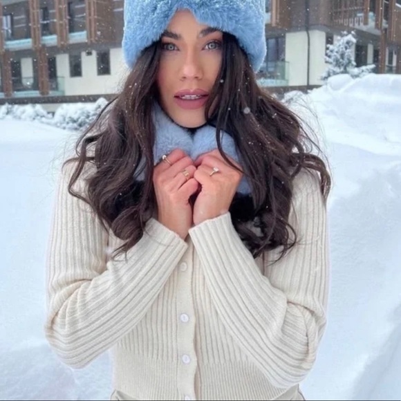 FAUX FUR COLLAR KNIT CARDIGAN - Picture 4 of 13